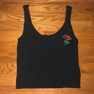 Black cropped tank